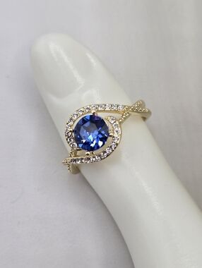 Swarovski Crystal Elements Gold Statement Ring Sapphire Blue Size 8.75 Halo